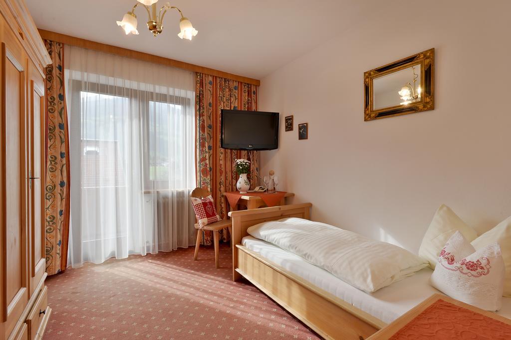 Hotel Standlhof Zillertal Удернс Экстерьер фото