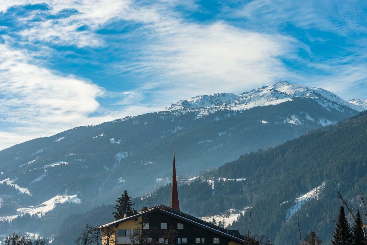 Hotel Standlhof Zillertal Удернс Экстерьер фото